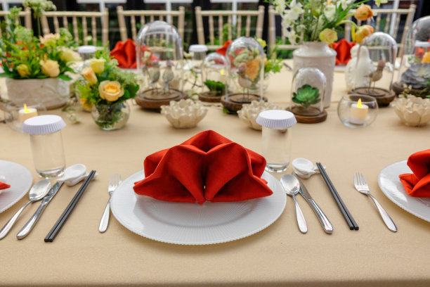 感恩节餐桌布置的想法图片下载