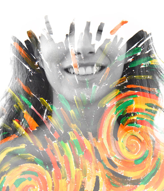 Paintography。双重曝光的肖像，一个健康，快乐的女人结合印象派风格流动笔触爆炸与色彩和生活图片下载