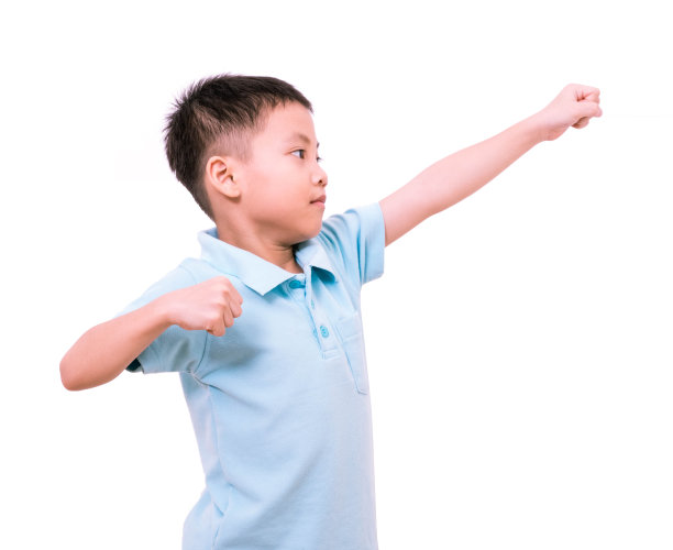 小男孩飞孤立在白色的背景图片下载