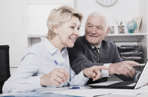 同事一起工作图片下载