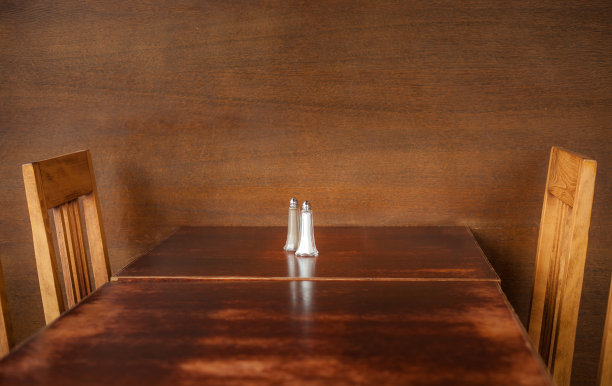 盐和胡椒的概念图片下载