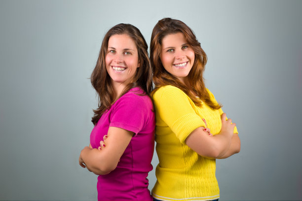 双胞胎姐妹图片下载