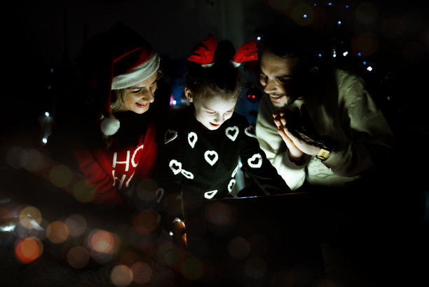 欢乐的圣诞彩灯图片下载