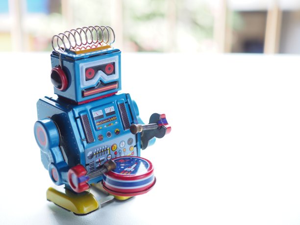 由锌片印刷而成。这是以前的玩具。在一个白色的背景和复古概念的集合。图片下载