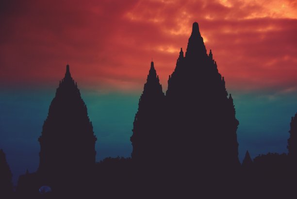 美丽的普拉巴南历史建筑群剪影图片下载