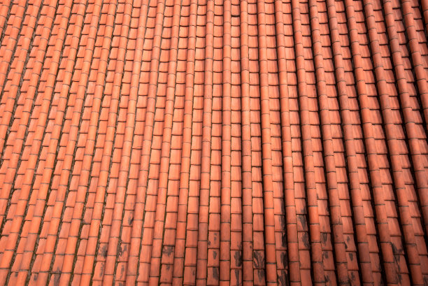 红棕色陶瓷屋顶瓦图案背景图片下载