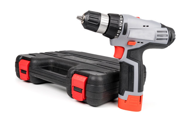 无绳钻+剪切路径。孤立在白色背景上。有选择性的重点。图片下载