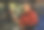 年轻女子在火车上使用手机图片下载