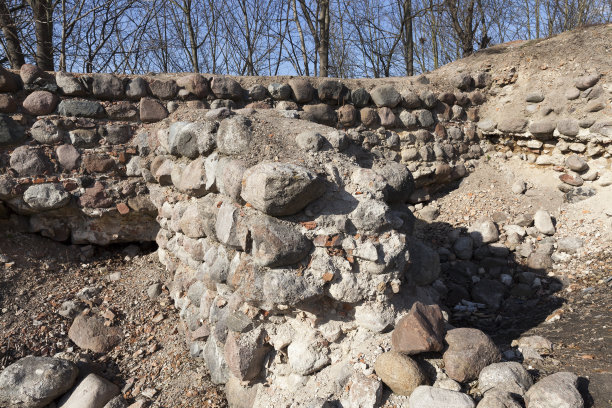 废弃的堡垒废墟图片下载