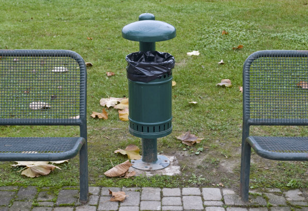 垃圾桶图片下载