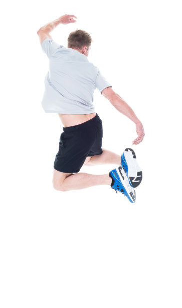 帅哥穿着运动服跳起来，后视镜图片下载