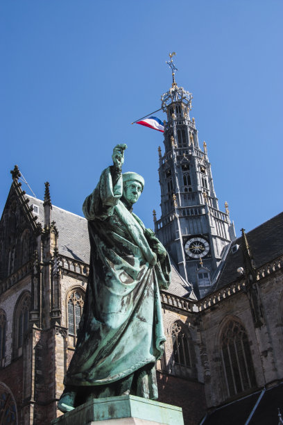 哈勒姆雕像和大教堂图片下载