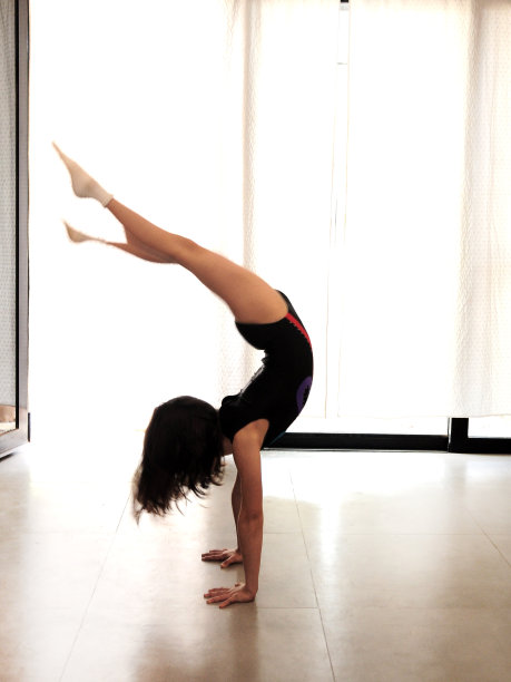 健身房跳舞图片下载