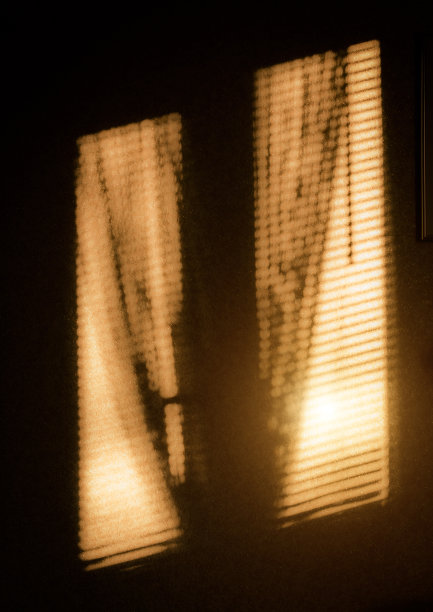 窗户透光图片下载