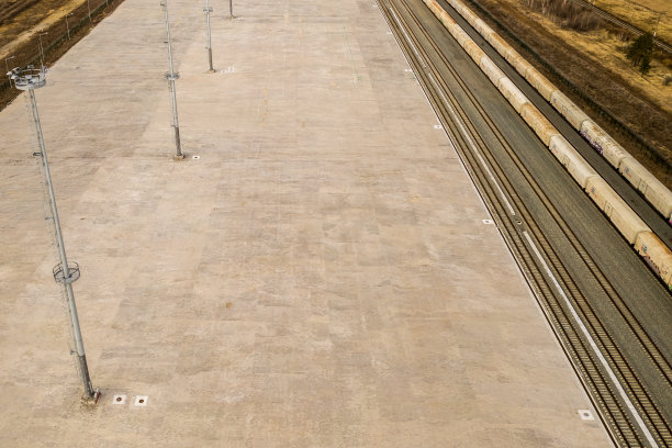 火车站的空月台图片下载