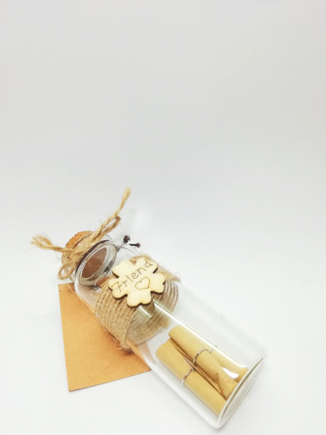 给朋友的瓶中信图片下载