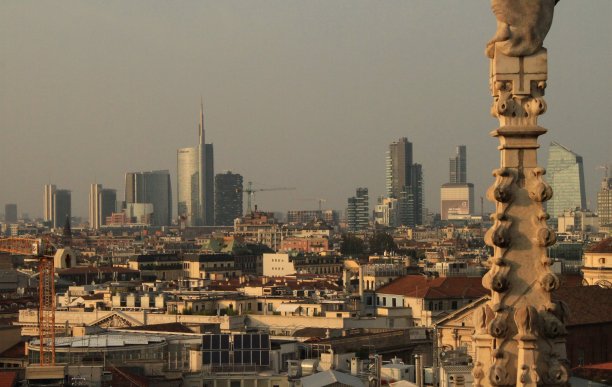 米兰的天际线图片下载