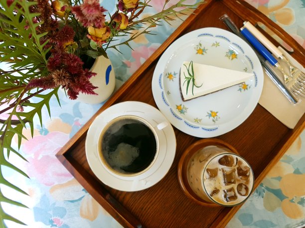 双人早餐，还有花图片下载