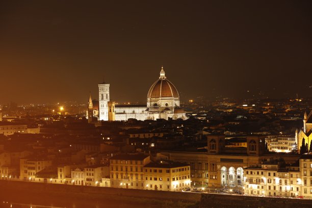 佛罗伦萨在晚上图片下载