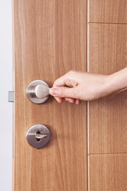 木屋的门。图片下载