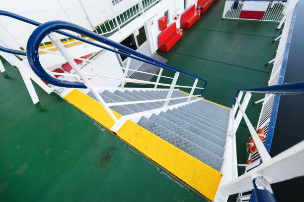 游船楼梯图片下载