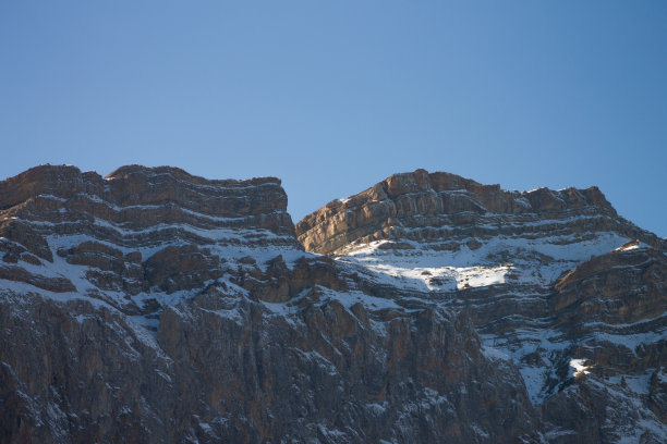 山和雪。图片下载