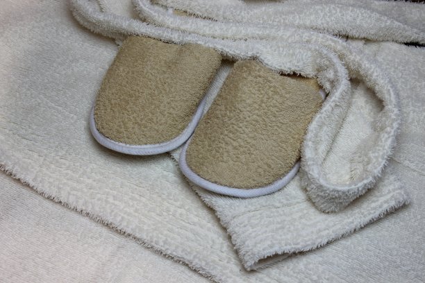 浴拖鞋和浴袍图片下载