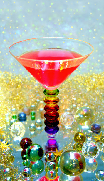 红酒加草莓和甜瓜图片下载