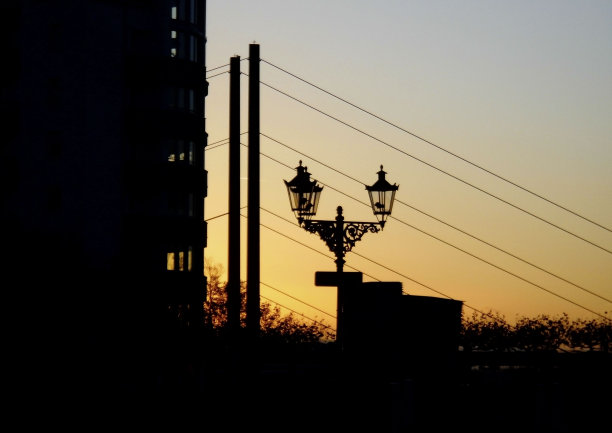 杜塞尔多夫市中心日落图片下载