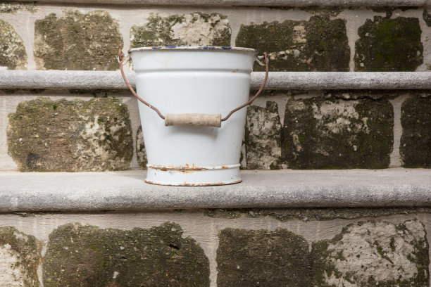 白色桶ibackground图片下载