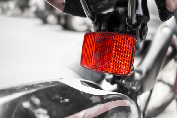 自行车后反光镜的特写。图片下载