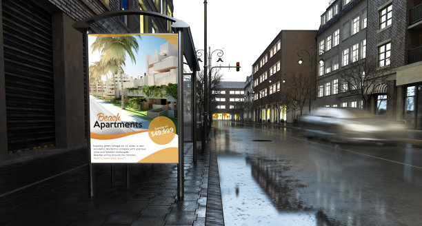 城市晚上的房地产广告看板图片下载