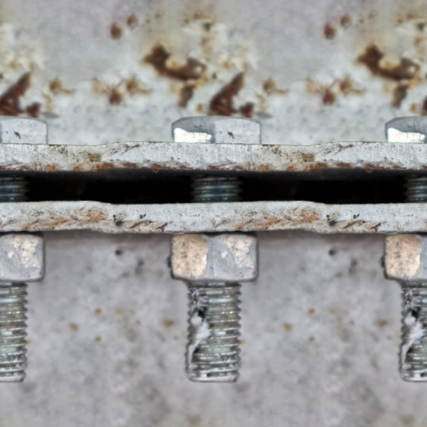 无缝照片纹理的钢板与坚固生锈的螺丝男女图片下载