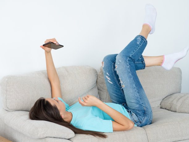 女人拍照自拍潮流闲散休闲虚荣图片下载