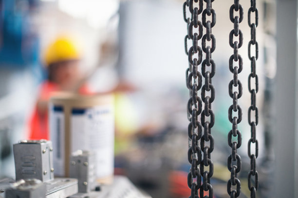 pvc工厂的工人在工作图片下载