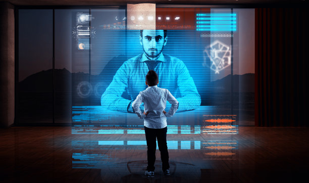 一个商人正在客厅里用全息图和他的搭档进行视频通话。生活在线交谈。网上商务会议。图片下载