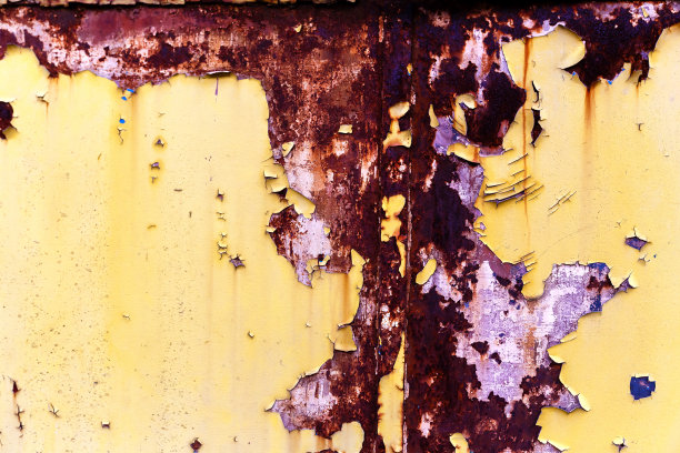 背景，图案，纹理生锈的车身，一个废弃的旧有轨电车。图片下载