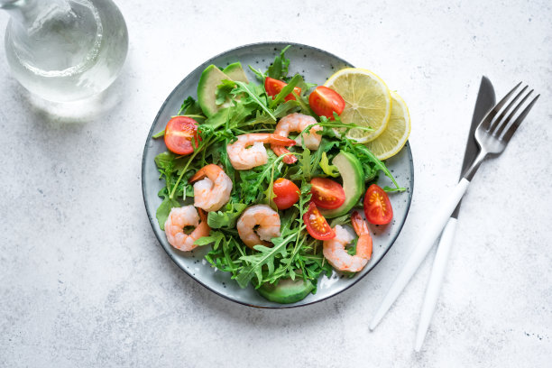 番茄芝麻菜牛油果虾仁沙拉图片下载