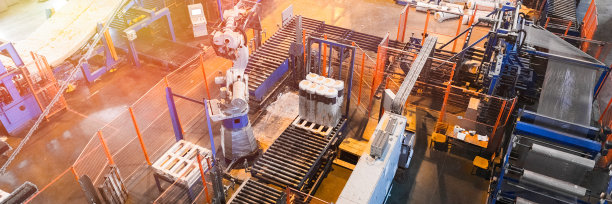 具有制造背景的玻璃纤维生产工业设备图片下载