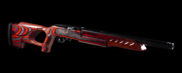 黑色背景下的红色半自动步枪图片下载