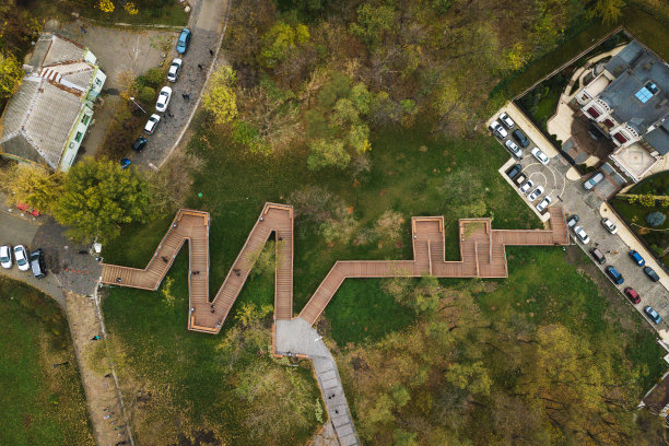 乌克兰基辅的公园景观巷图片下载