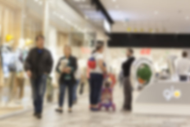 在机场候机楼散步的人图片下载