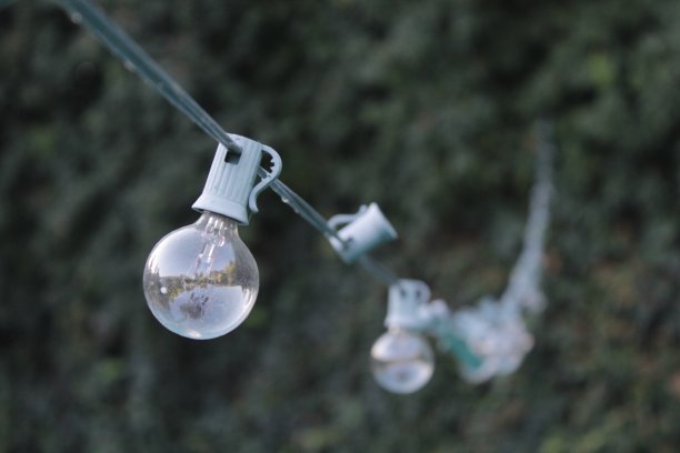 灯泡特写图片下载