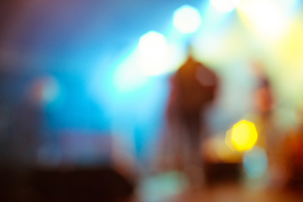 模糊的舞台在一个免费的户外音乐会在欧洲。图片下载