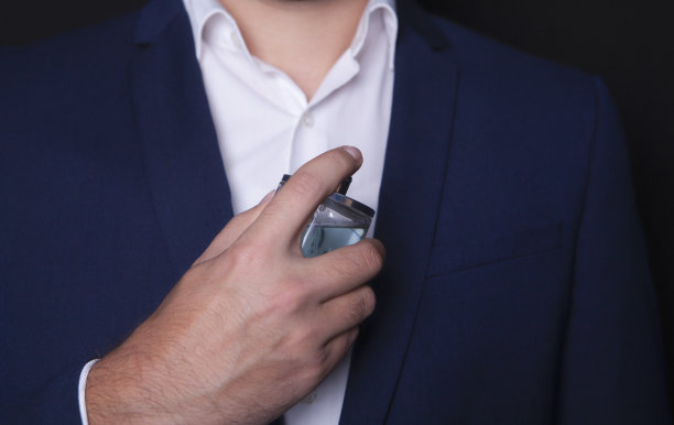 商人和香水图片下载