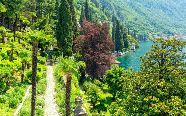 瓦列那科摩湖美丽的景色图片下载