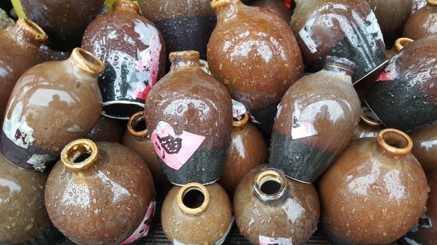 中国饮料的空瓶子图片下载