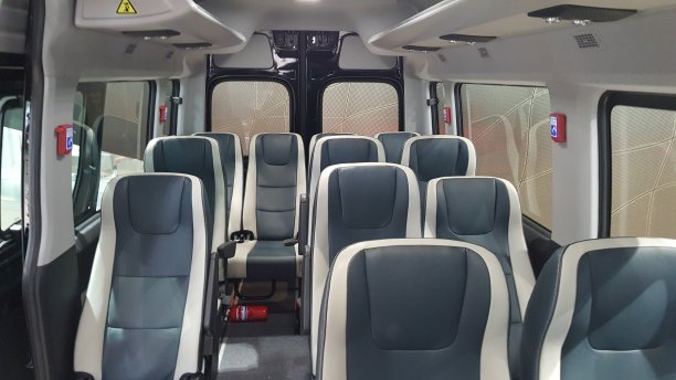 小巴士的内部图片下载