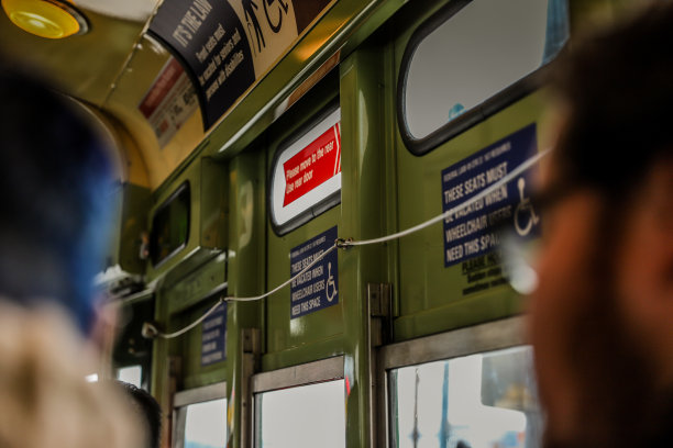 旧金山巴士内部图片下载