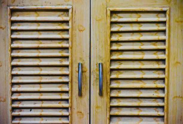 木门的一个厨房架子独特的照片图片下载